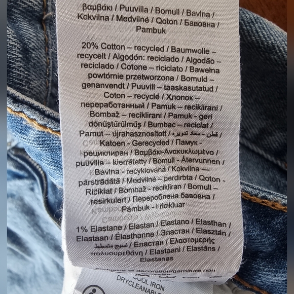 Vero Moda Light Wash Denim Highwaisted Mom Jeans👖 - Picture 8 of 11